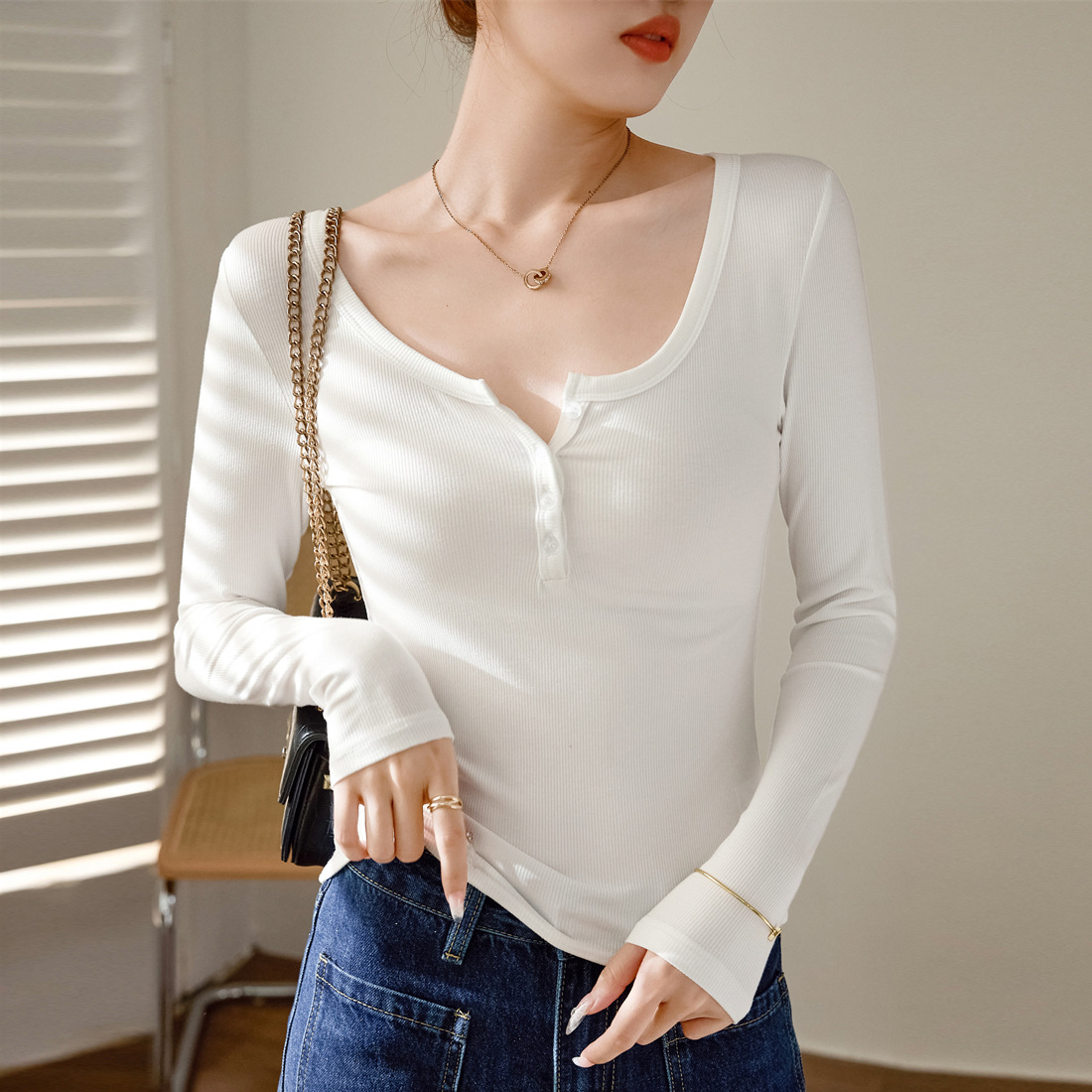 Autumnwinter Pure And Alluring Long-sleeve Slim-fit Bottoming Shirt