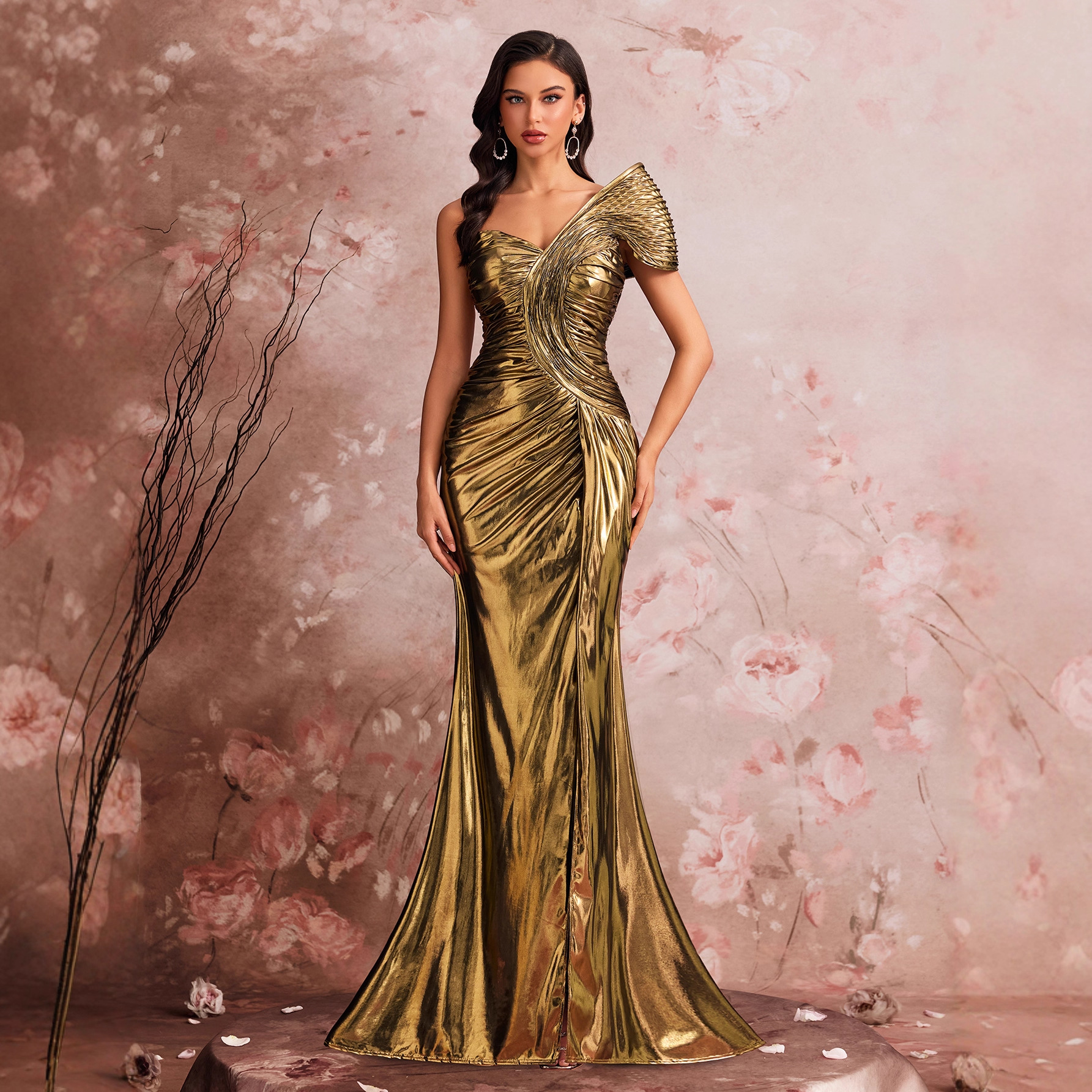 Design-conscious Fish-scale Structured Elegant Evening Gown