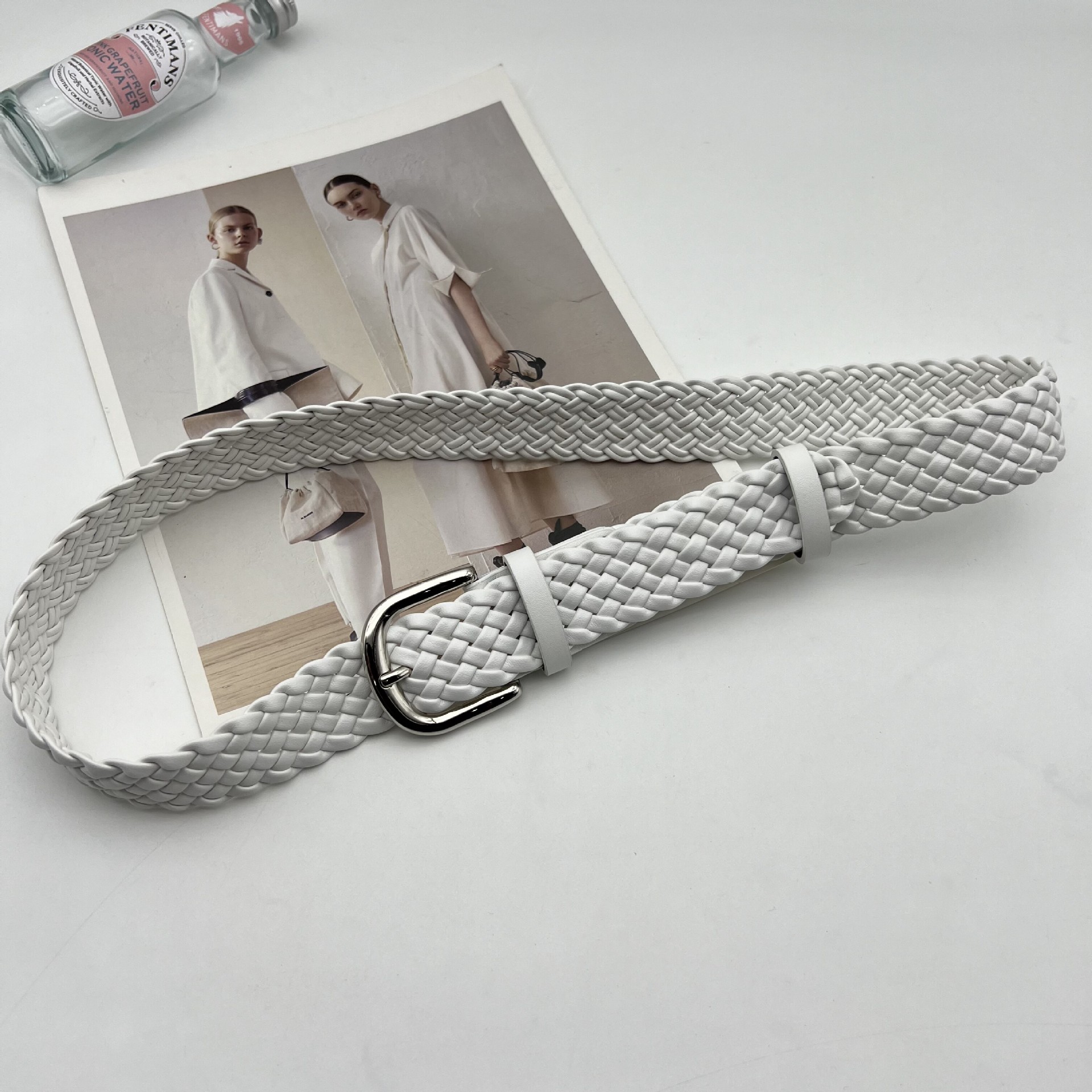 Niche-design Rivet Thin Leather Belt