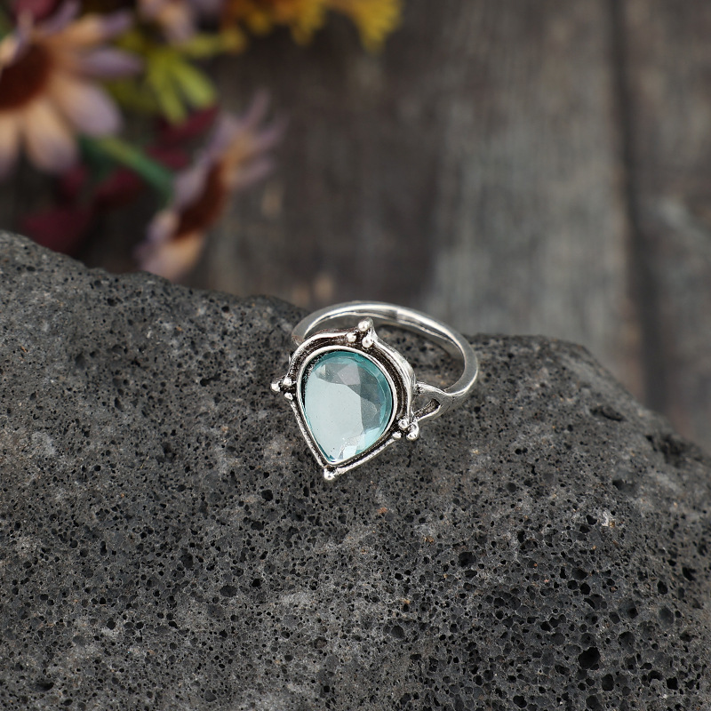 Waterdrop-shaped Emerald Silver Alloy Ring