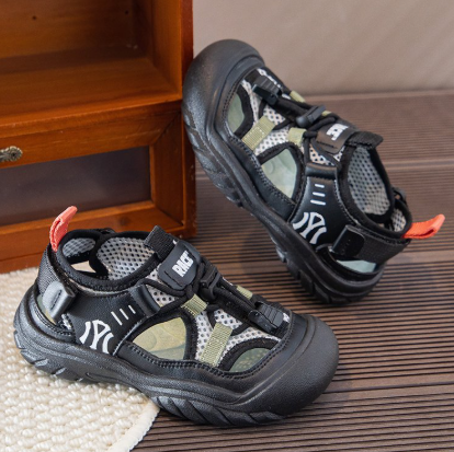 Summer New Kids Sports Sandals, Boys Anti-slip Toe-protection Sandals, Girls Hollow Out…