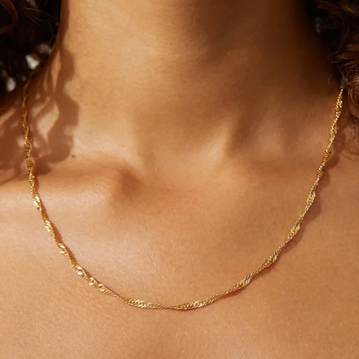 Exquisite Gold Plated Stainless Steel Thin Chain Necklace for Women Simple Style Clavicle Chain Female Jewelry photo 4
