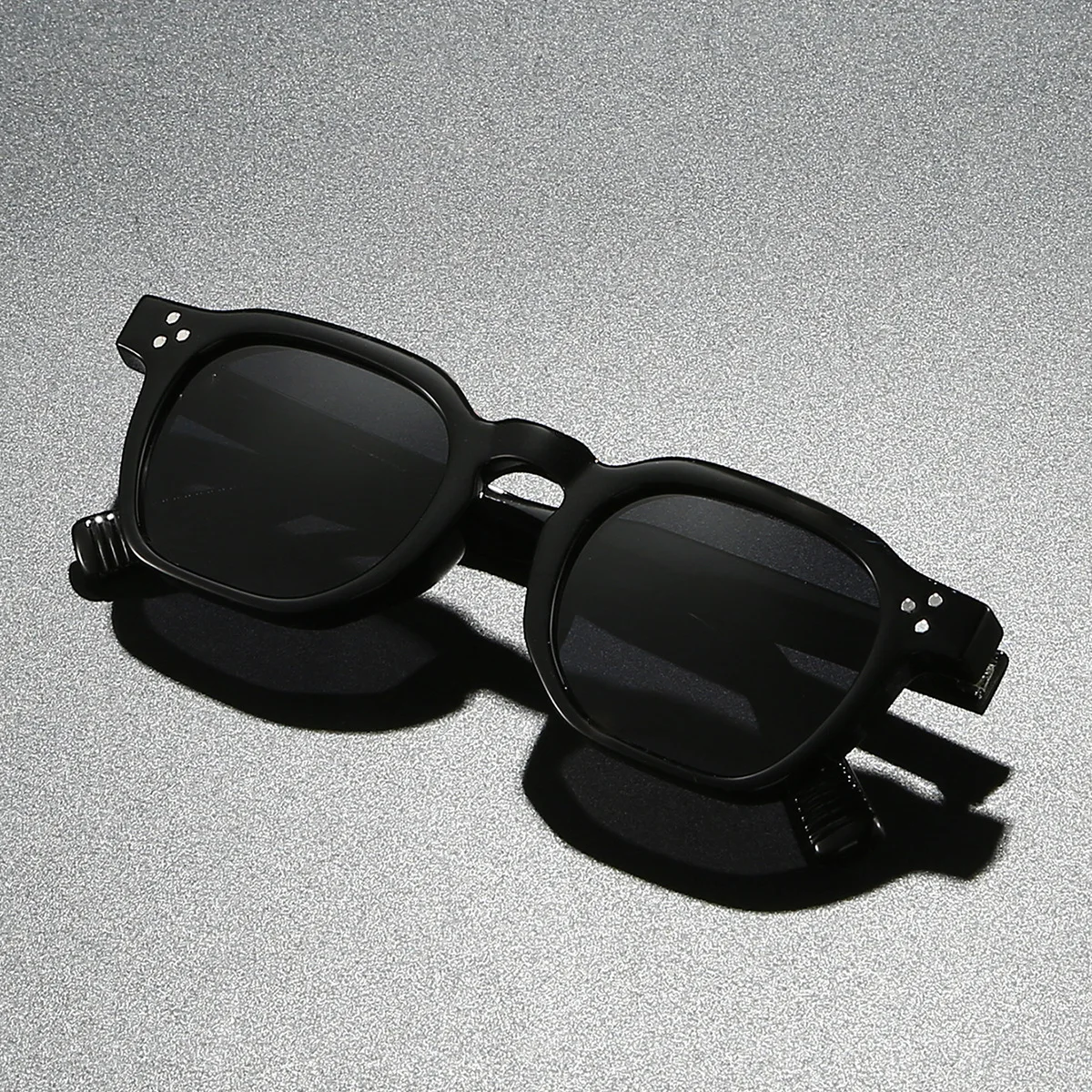 New Polarized Sunglasses Unisex Metal Core CP Square Sun Glasses Rivets Women Shades Driving Glasses photo 5