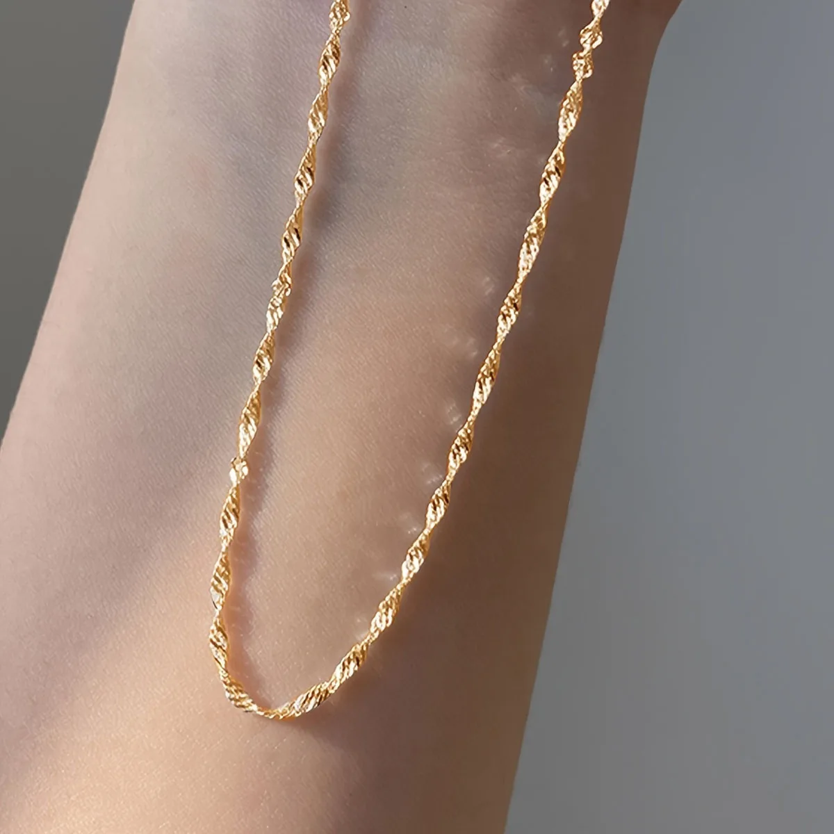 Exquisite Gold Plated Stainless Steel Thin Chain Necklace for Women Simple Style Clavicle Chain Female Jewelry photo 2