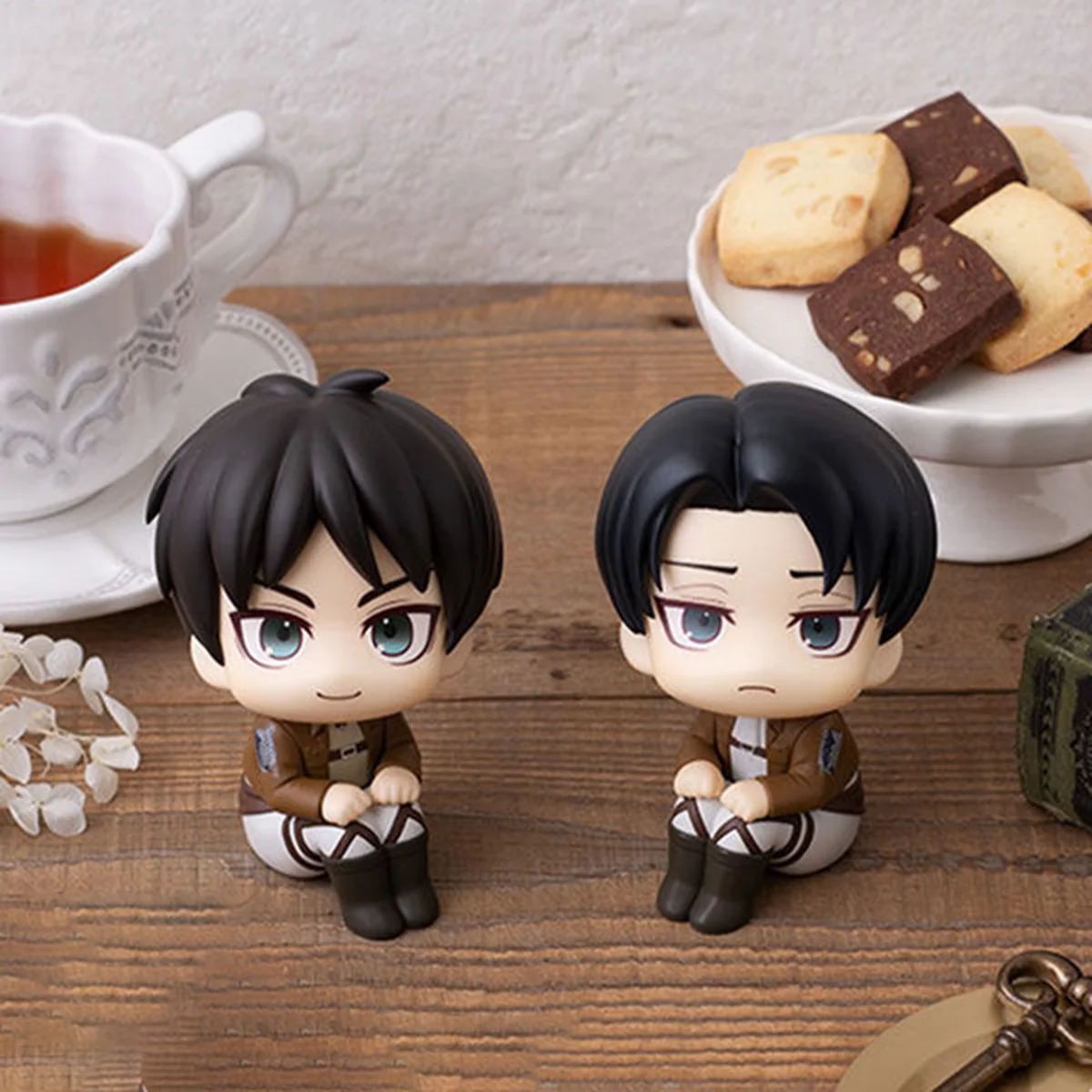 Attack on Titan Eren Jaeger Levi Ackerman Lookup Series Anime Action Figure Model Statue Desktop Ornament Collectible Small Gift Halloween Christmas Valentine's Day Gift Decoration photo 1