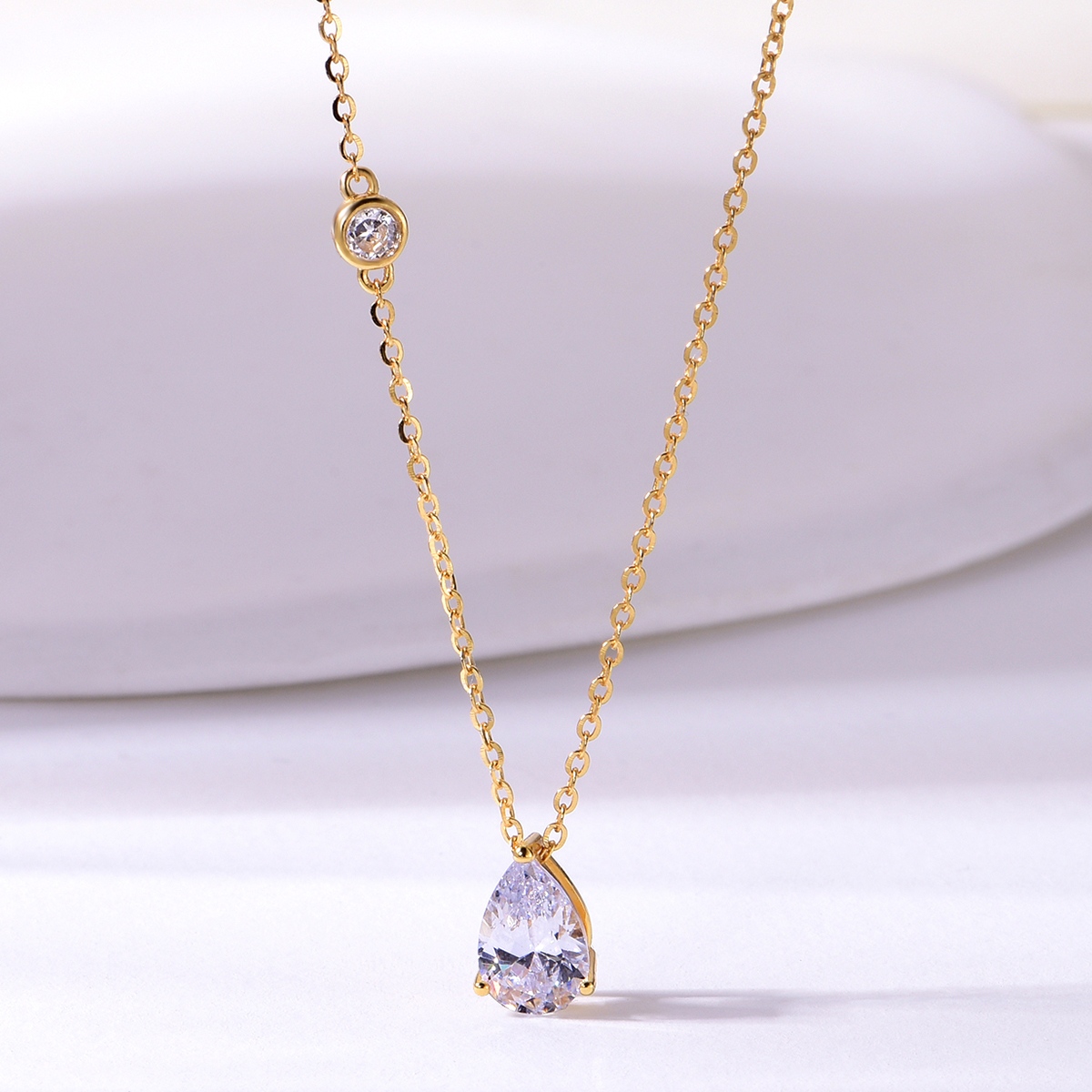 S925 Silver Gold Plated Pear Moissanite Necklace, 6x8mm 1.25CT D VVS1 Stone, GRA Certified 45cm Chain photo 3