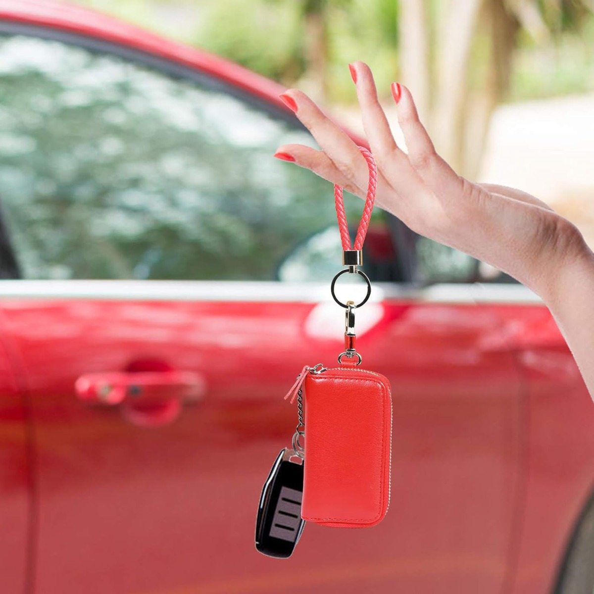 Black Leather Key Pouch With Zipper, Key Chains For Car Keys And House Keys—Accessories photo 3
