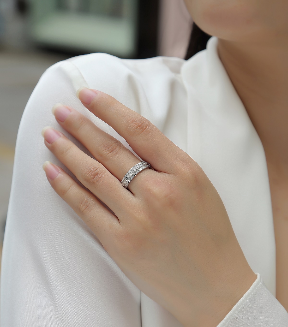 S925 Silver 4.0g Platinum Plated Moissanite Ring, 5.0mm 140pcs D VVS1 Pave Band, GRA Certified US 5-9 photo 4