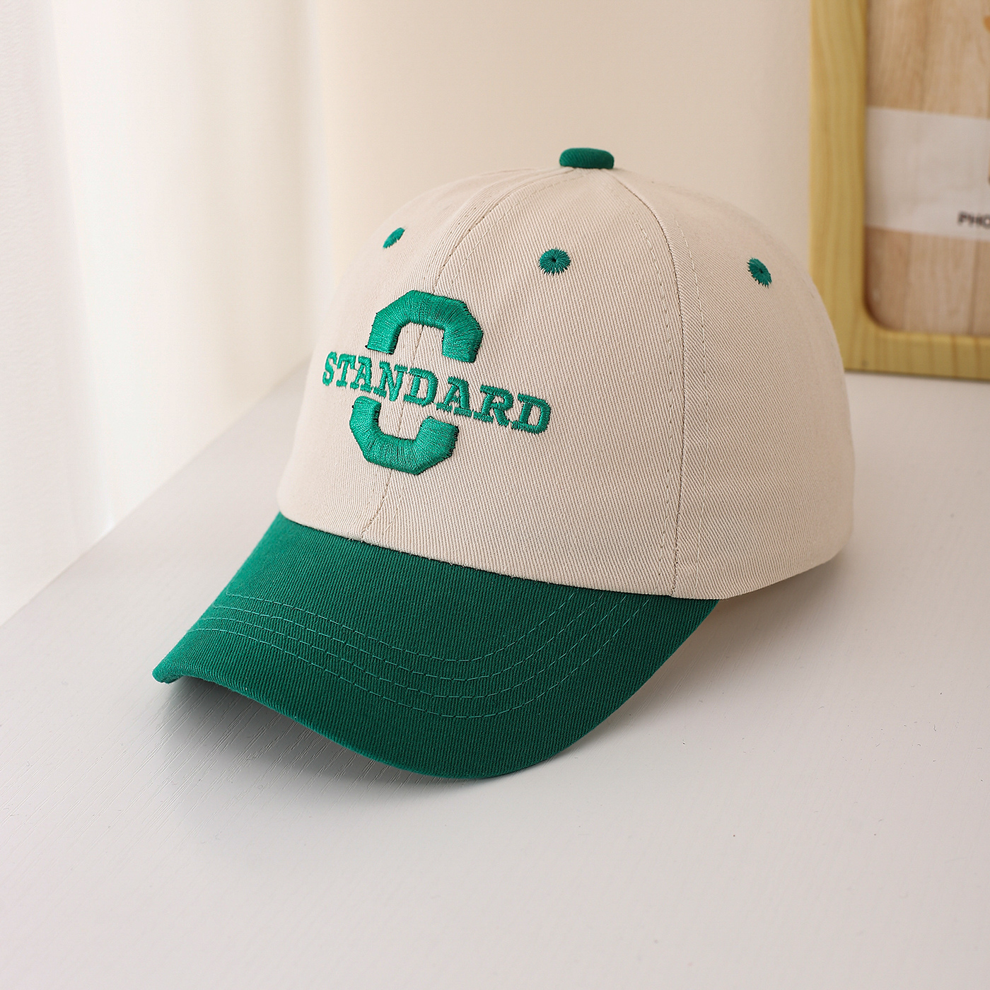 Children's Multi-color Creative C-shaped Letter Embroidery Adjustable Fashionable Casual Bowler Baseball Cap Suitable For Travel And Sports photo 2