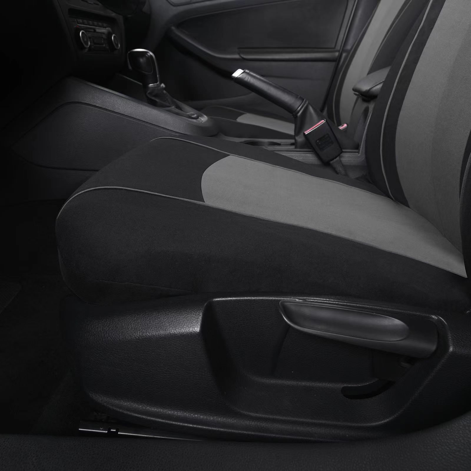 5-Seat Car Seat Cover, Classic And Timeless Design, Thin 2mm Thickness, Suitable For All Seasons photo 5