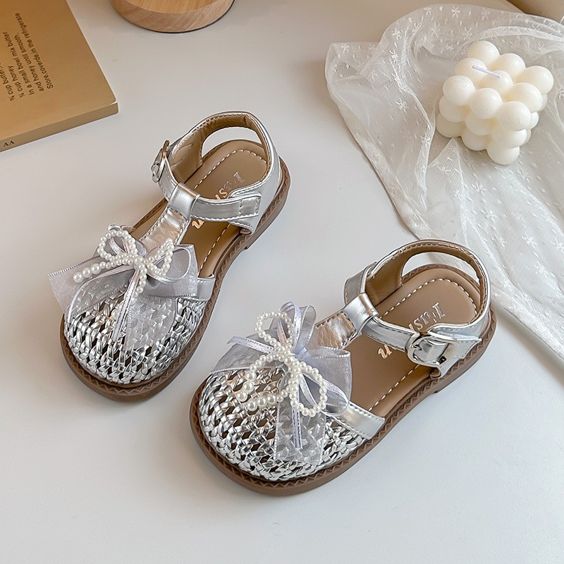 2026 Summer Girls Princess Sandals, Hollow Out Woven Bow Pearl Soft Sole Breathable Baby Beach Princess Shoes photo 2