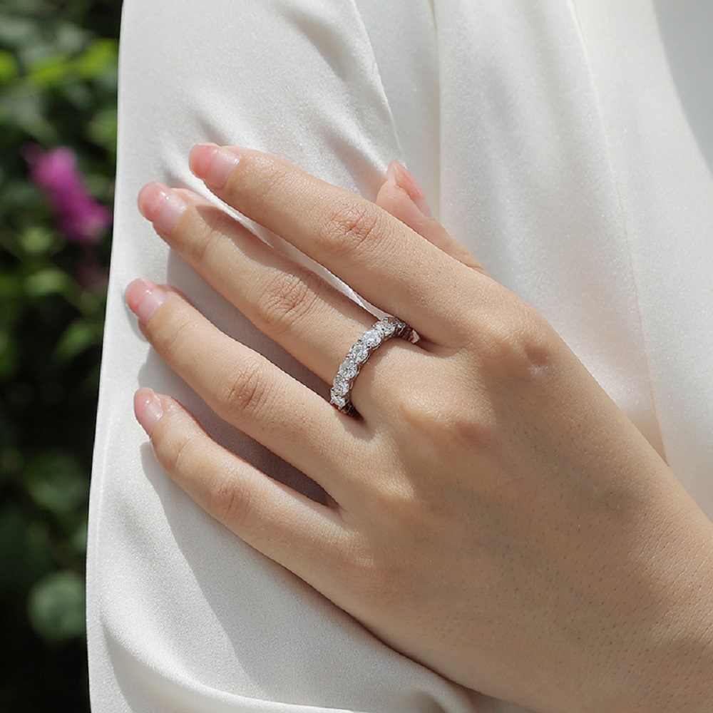 S925 Silver 3.6g Platinum Plated Moissanite Eternity Ring, 4.0mm 17 Stones D VVS1, GRA Certified US 5-9 photo 5