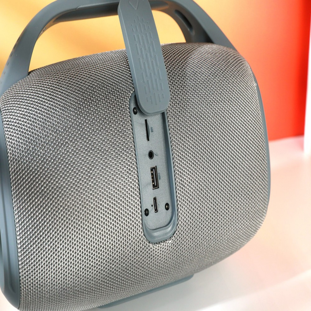 Portable Speakers With Dynamic Colourful LED Lights photo 2