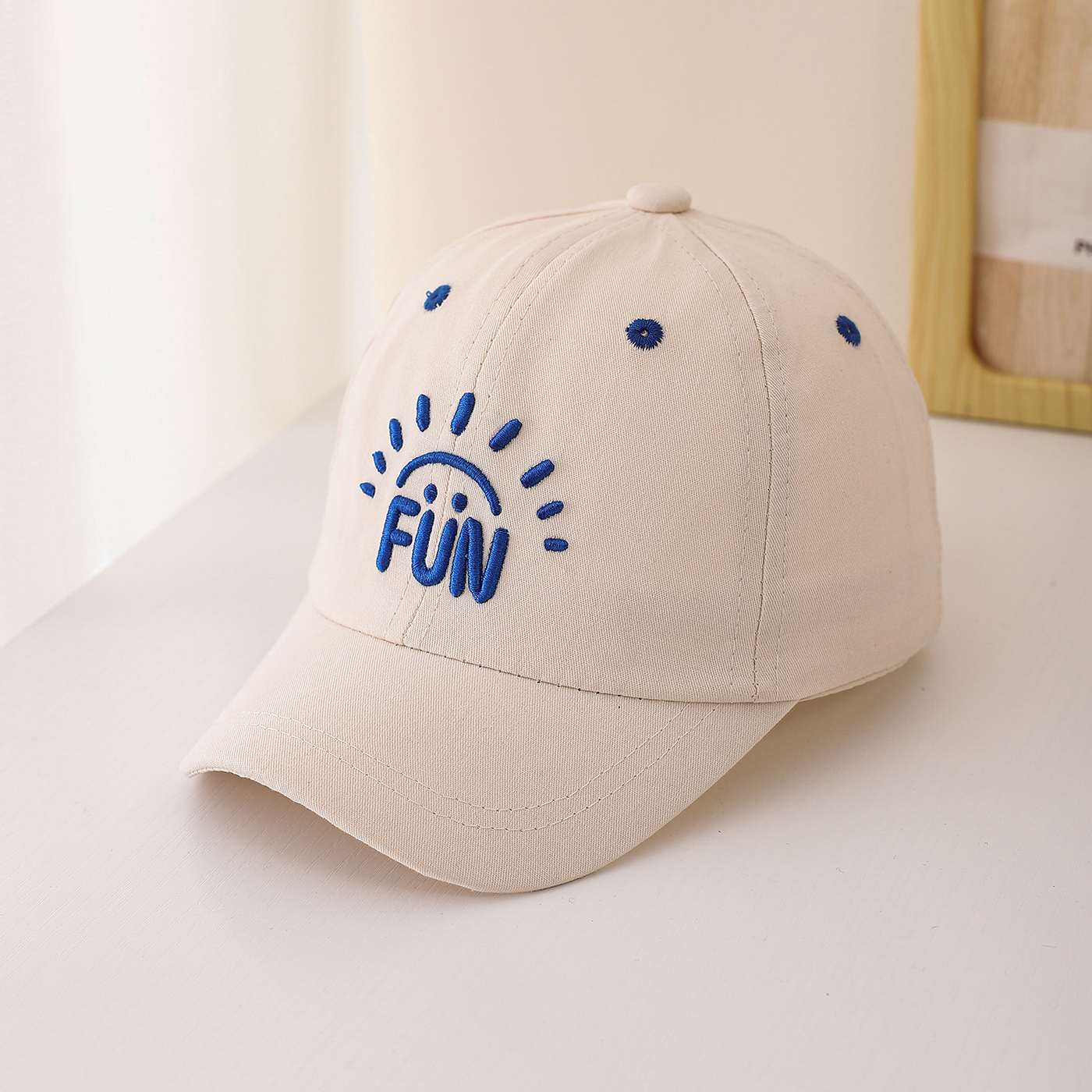 Children's Single-color Three-dimensional Letter Sun Embroidery Adjustable Simple Casual Baseball Cap Suitable For Outdoor Outings And Shopping photo 5