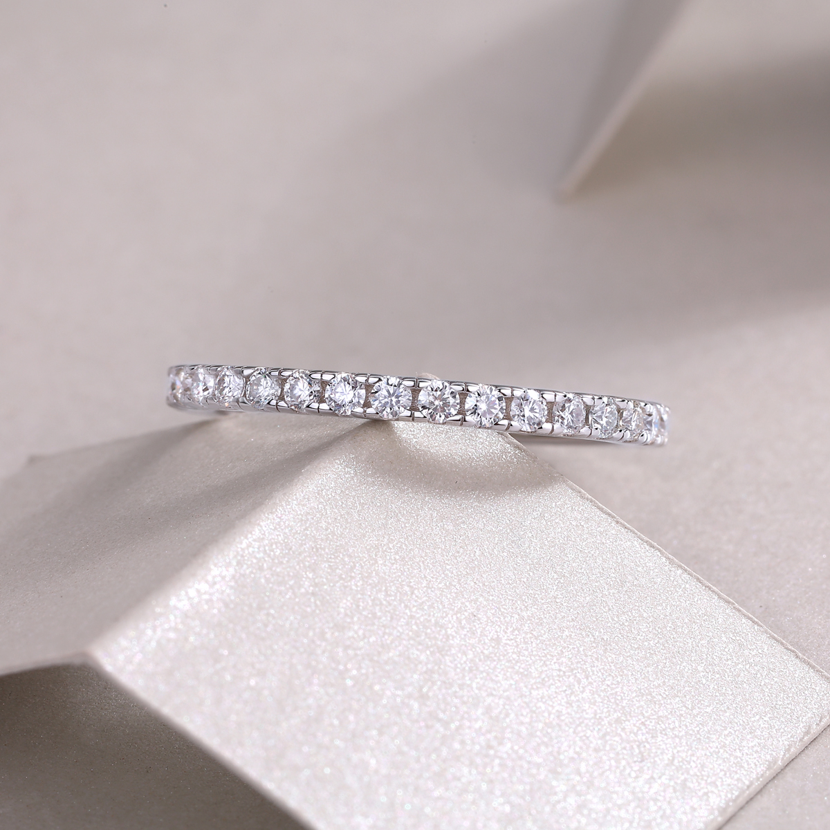 S925 Silver 3.0g Platinum Plated Moissanite Eternity Ring, 2.3mm 30pcs D VVS1 Full Band, GRA Certified US 5-9 photo 4