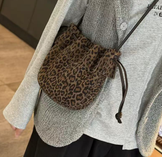 Tassel Bucket Bag, Genuine Leather Single Shoulder Diagonal Cross Bag, 2026 New Drawstring Underarm Bag, High-end Women's Commuting Small Bag - Leopard Print Coffee photo 1