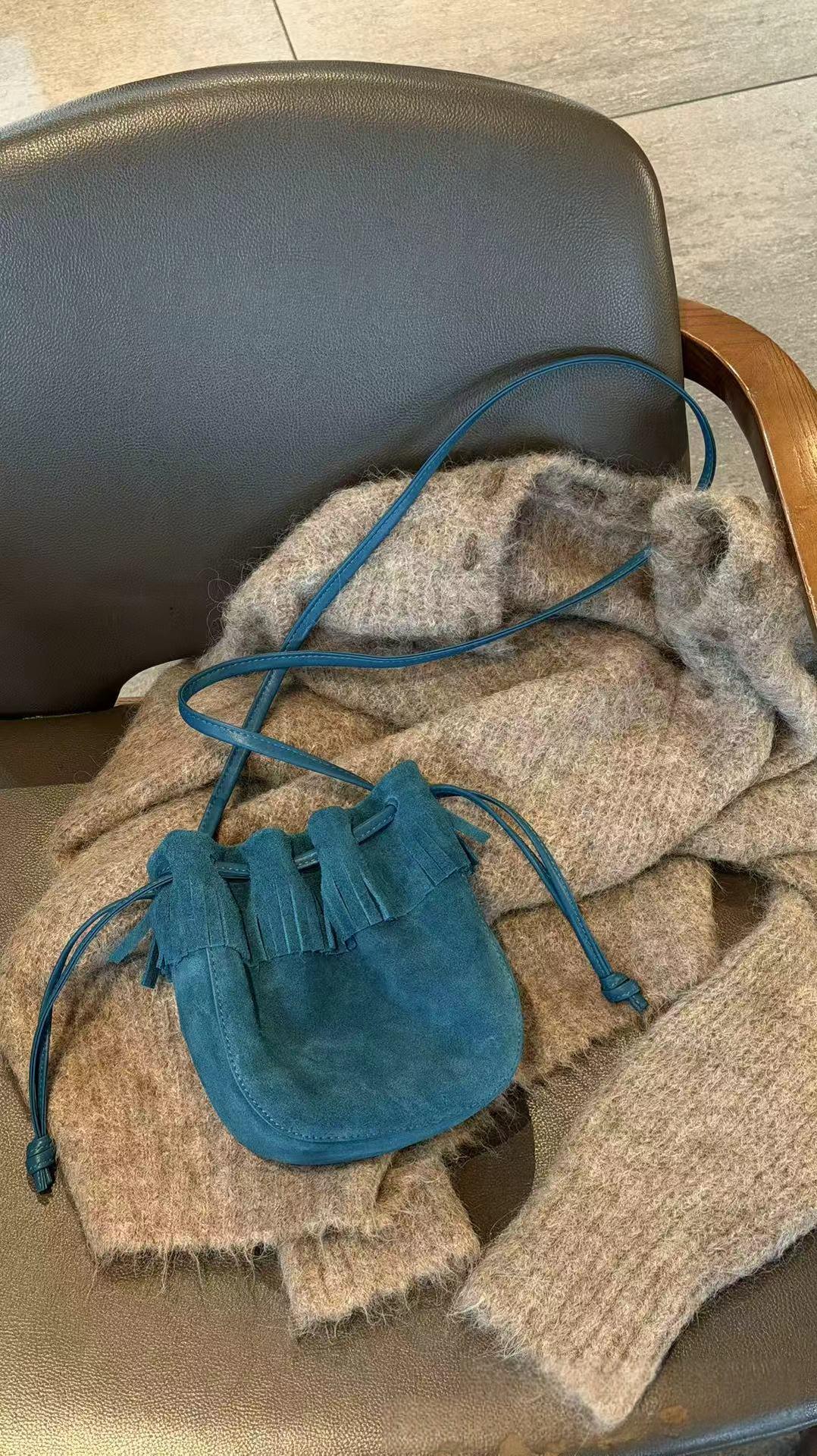 Tassel Bucket Bag, Genuine Leather Single Shoulder Diagonal Cross Bag, 2026 New Drawstring Armpit Bag, High-end Women's Commuting Small Bag - Blue photo 3