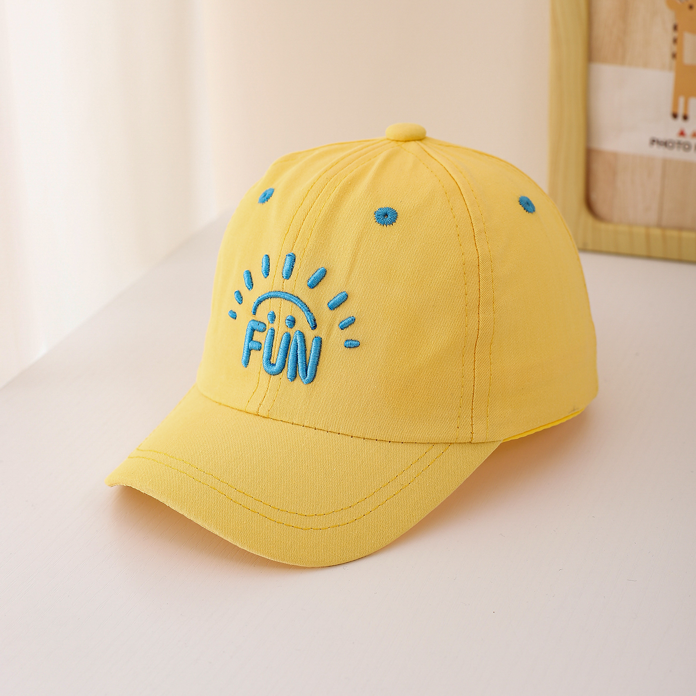 Children's Single-color Three-dimensional Letter Sun Embroidery Adjustable Simple Casual Baseball Cap Suitable For Outdoor Outings And Shopping photo 4