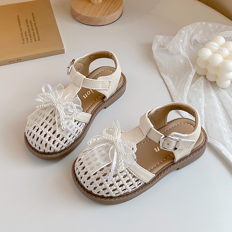 2026 Summer Girls Princess Sandals, Hollow Out Woven Bow Pearl Soft Sole Breathable Baby Beach Princess Shoes photo 3
