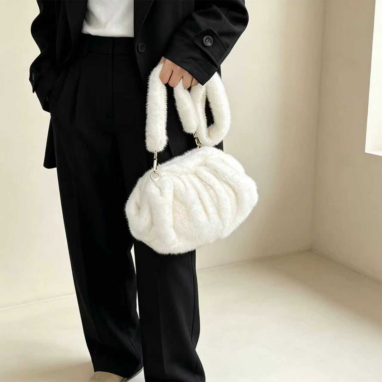 2026 New Plush Shoulder Bag Women's Fashion Imitation Mink Fur Pleated Cloud Bag Autumn-Winter Versatile Crossbody Bag - White photo 3