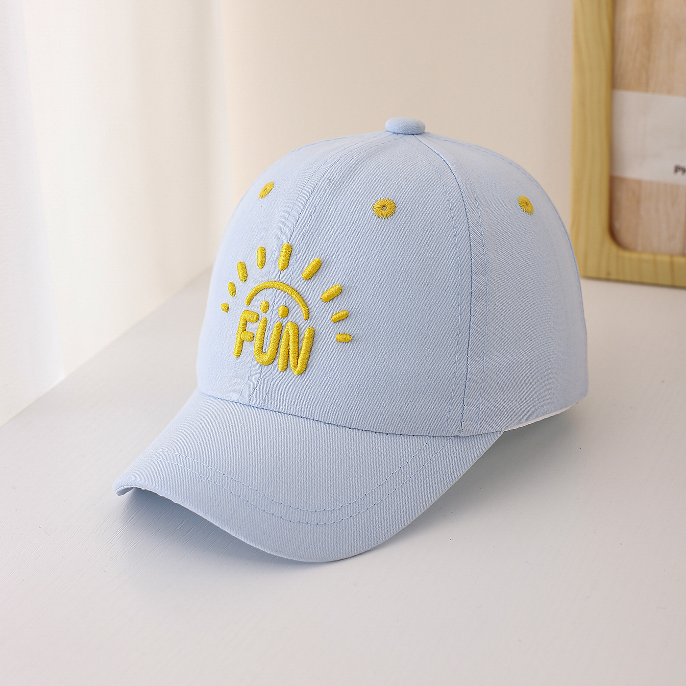Children's Single-color Three-dimensional Letter Sun Embroidery Adjustable Simple Casual Baseball Cap Suitable For Outdoor Outings And Shopping photo 3