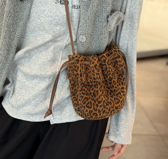 Tassel Bucket Bag, Genuine Leather Single Shoulder Diagonal Cross Bag, 2026 New Drawstring Underarm Bag, High-end Women's Commuting Small Bag - Leopard Print Brown photo 1