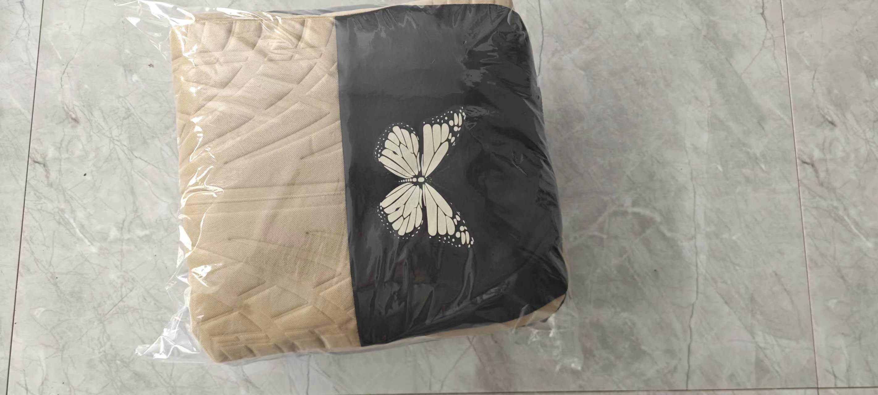 5-Seat Car Seat Cover, Classic And Timeless Design, Thin 2mm Thickness, Suitable For All Seasons photo 5