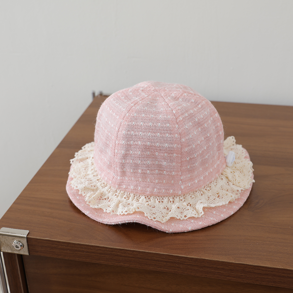 Cute Lace-edged Children's Hat Made Of Soft And Skin-friendly Jacquard Knitted Fabric, With Adjustable Fisherman-style Design. photo 3