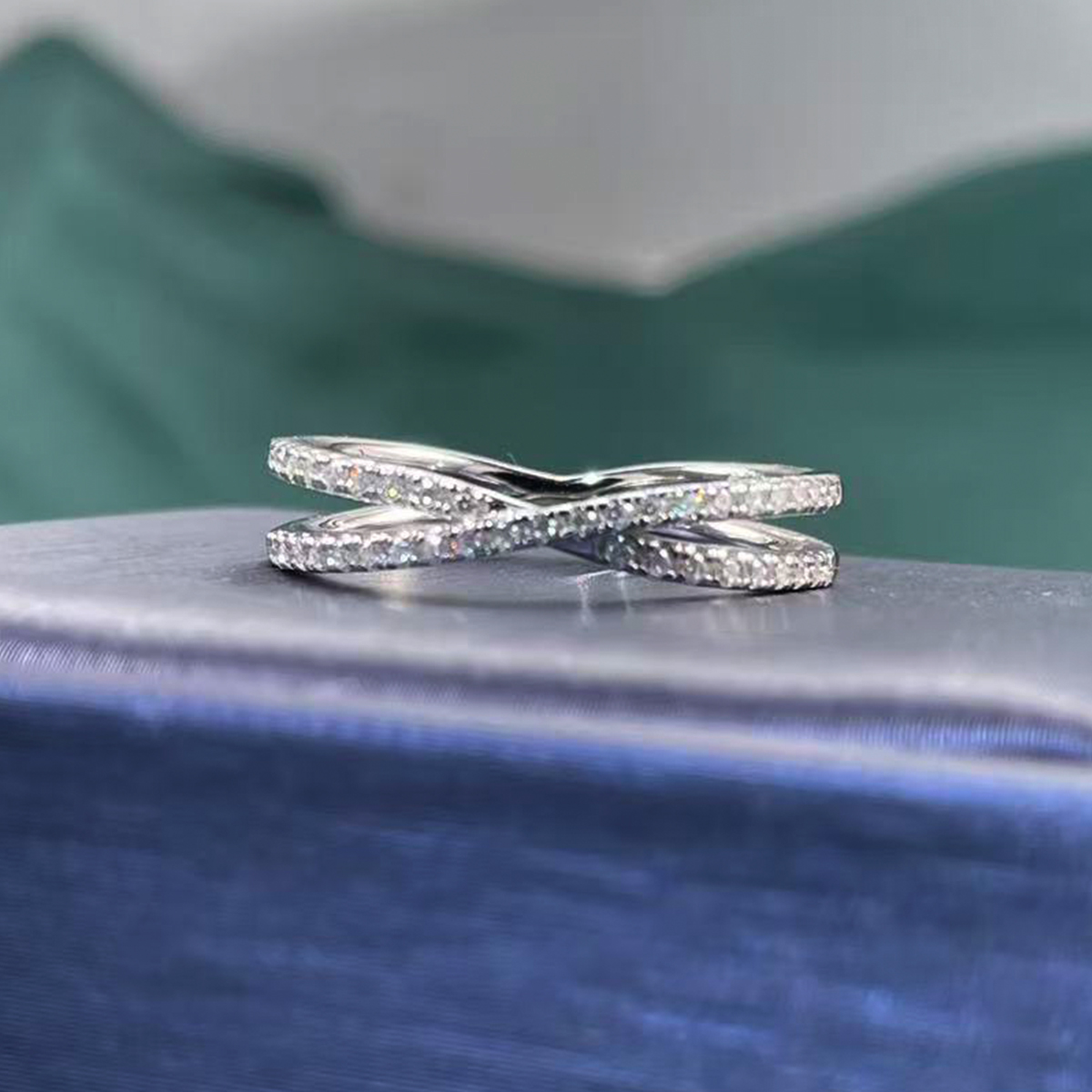 S925 Silver 3.1g Platinum Plated Moissanite Criss Cross Ring, 41x 1.1mm D VVS1 X Band, GRA Certified US 5-9 photo 3
