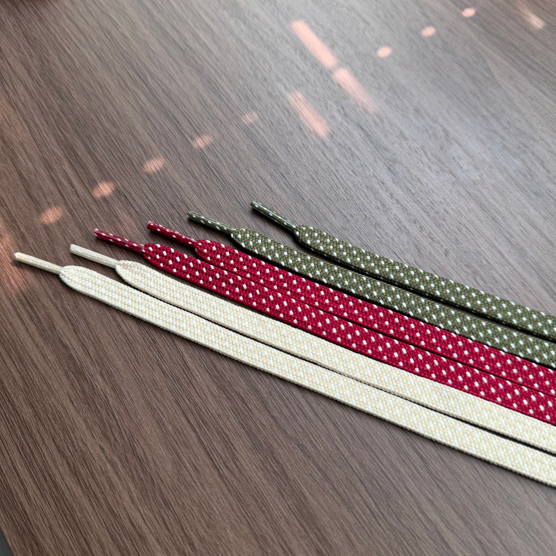 Flat Ribbon Colorful Diagonal-Dot Shoelaces photo 3