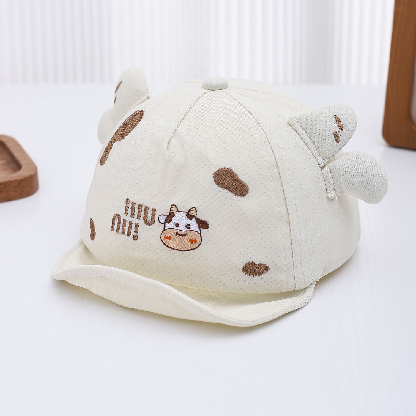 Summer Children's Style Cow-shaped Hat With A Brim. This Cute And Casual Baseball Cap For Children Is Suitable For 1-3 Year Old Babies For Family Outings. photo 4