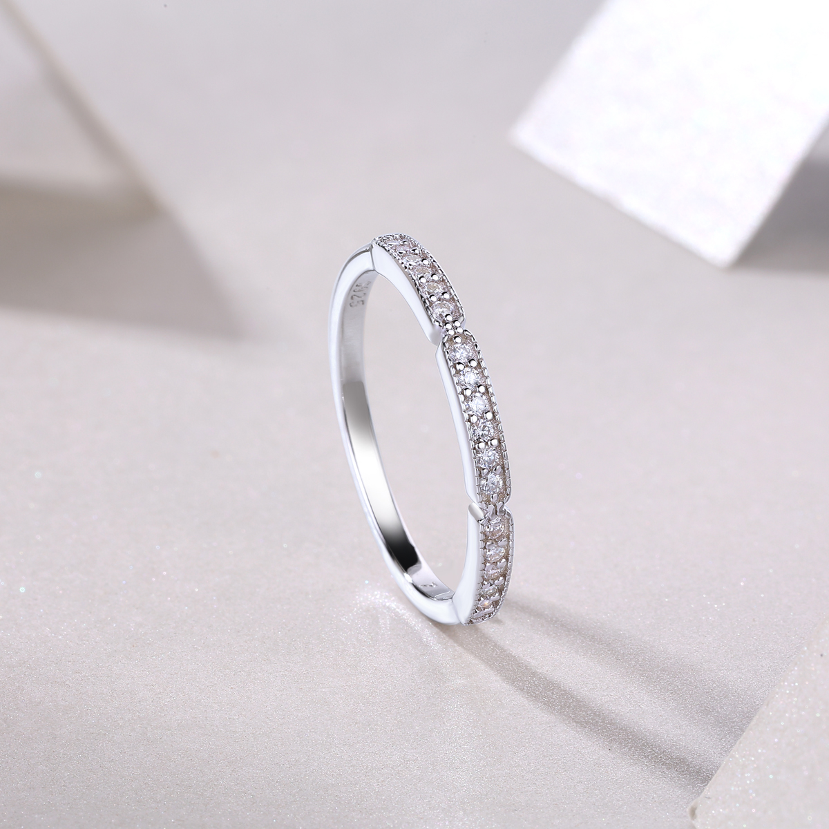 S925 Silver 3.4g Platinum Plated Moissanite Ring, 2.0mm 30pcs D VVS1 Micro Pave Band, GRA Certified US 5-9 photo 2