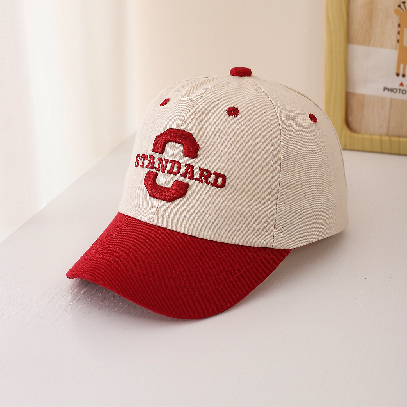 Children's Multi-color Creative C-shaped Letter Embroidery Adjustable Fashionable Casual Bowler Baseball Cap Suitable For Travel And Sports photo 4
