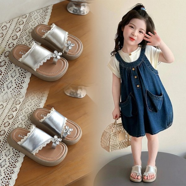 2026 Summer New Girls Outdoor Slippers, Chanel-style Toe Post Slide Sandals, Soft Sole Non-slip Princess Flip Flops For Girls photo 1