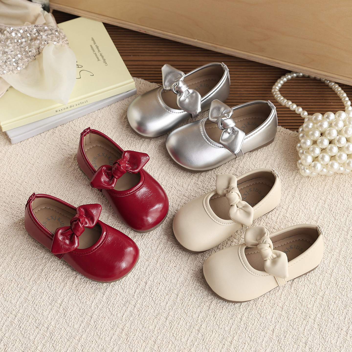 Cute Bow-knot Princess Shoes Soft-soled Performance Shoes photo 1