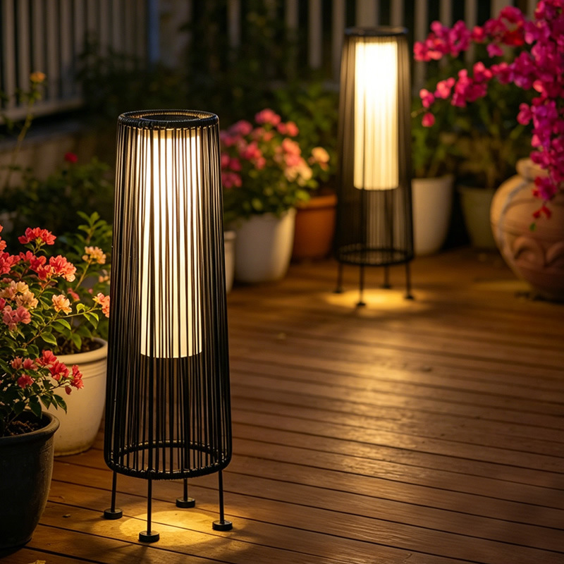 New Courtyard Solar Outdoor Light photo 1