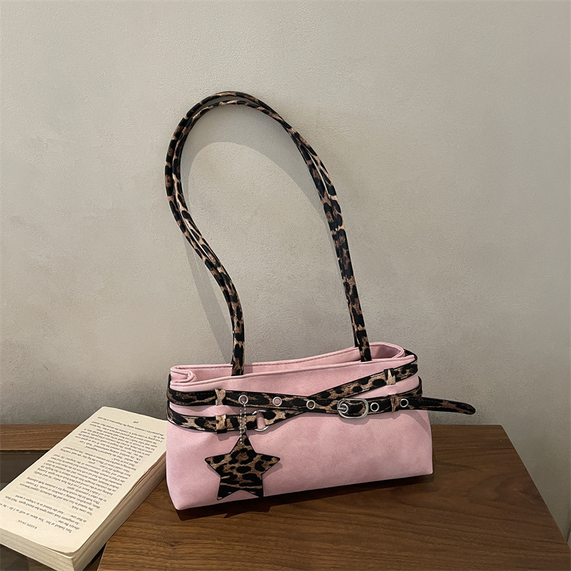 Fashionable And Minimalist Underarm Bag photo 5