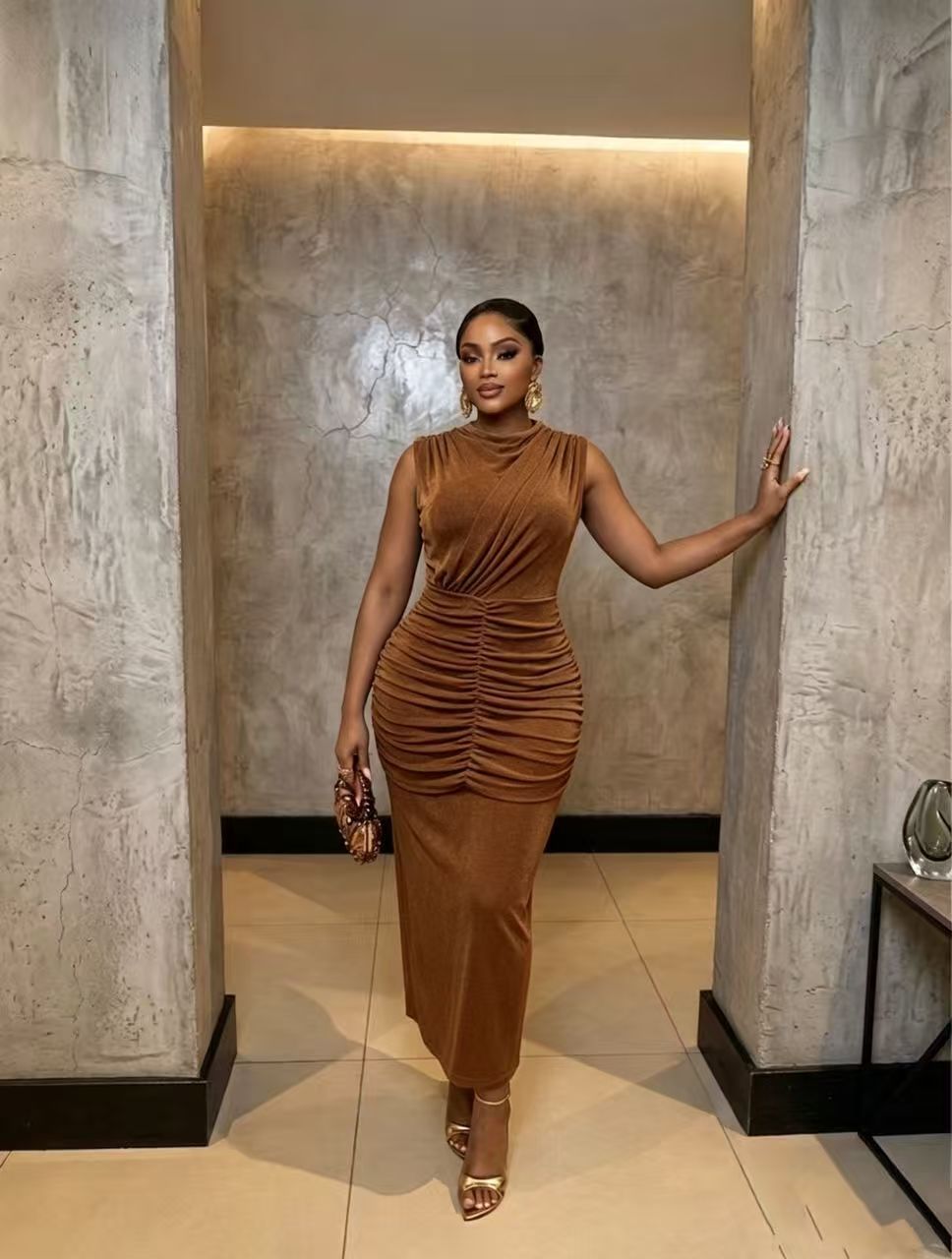 Women's Sleeveless Round-neck Bodycon Dress photo 3