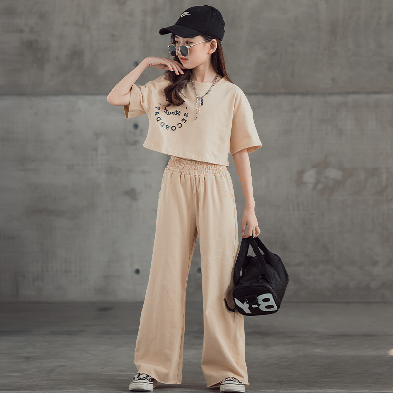 Straight-leg Short Sleeve Printed T-shirt Wide Leg Pants Suit photo 4