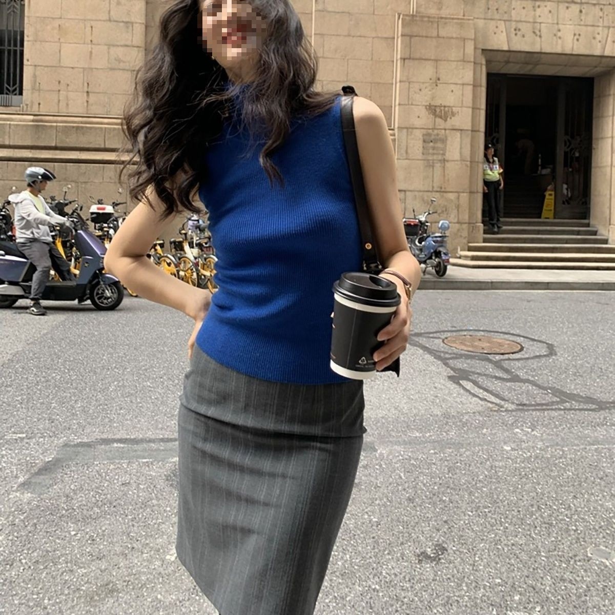 High-waisted Versatile Midi Skirt With A Back Slit photo 1