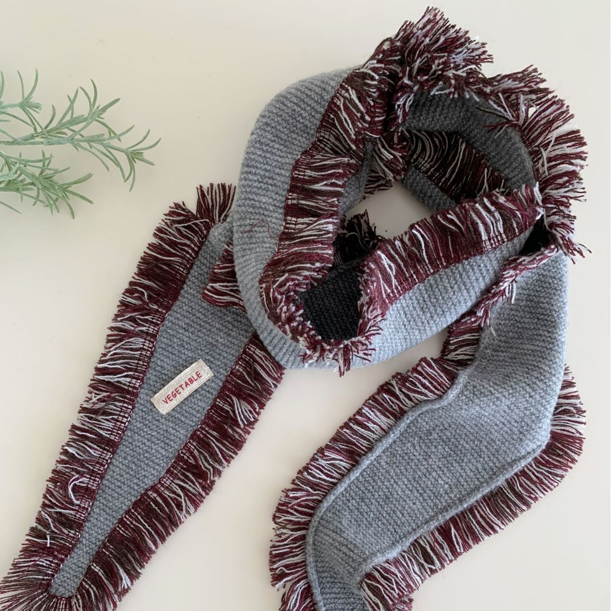 Fashionable And Elegant Scarf For Women photo 1