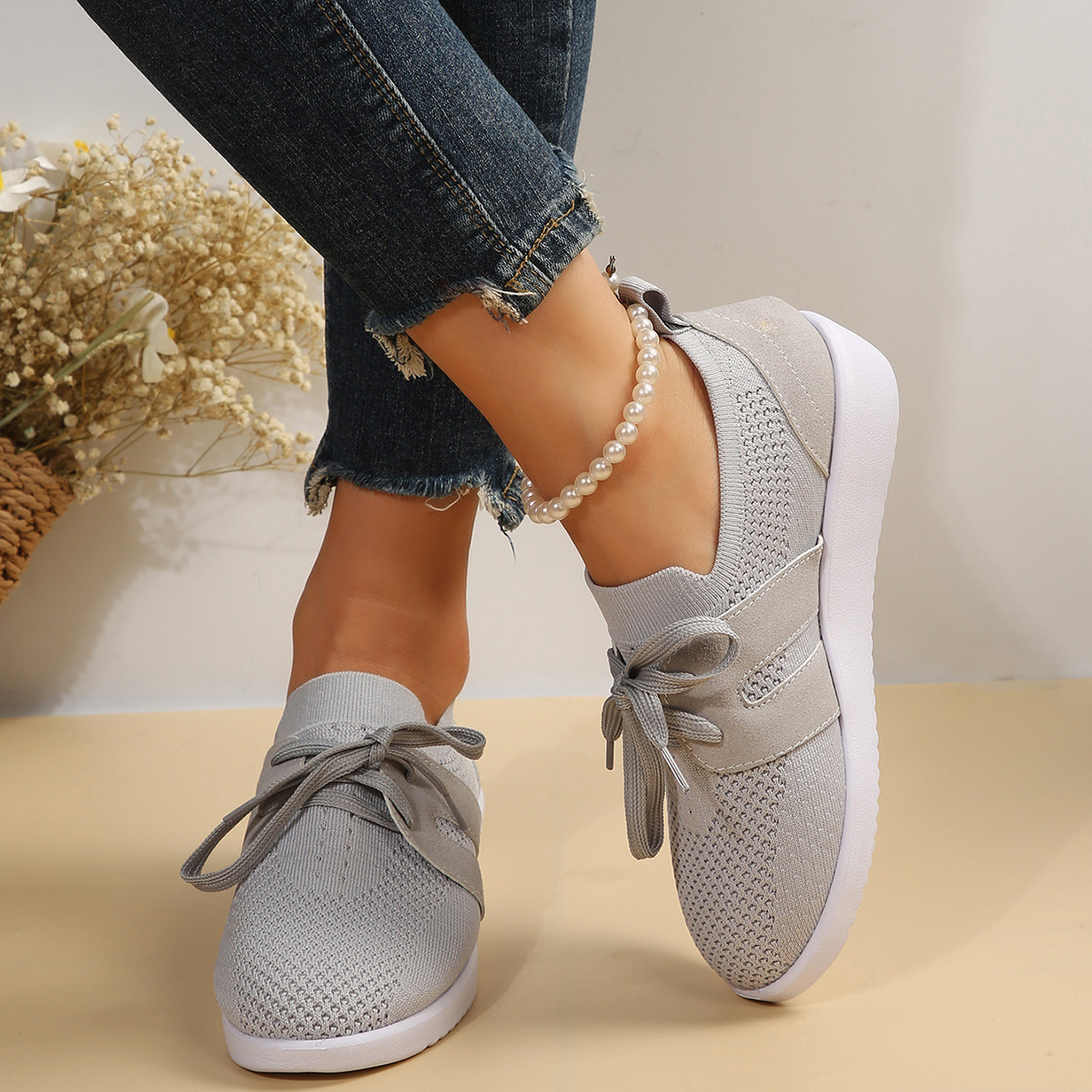 Fashionable And Comfortable Casual Women's Sports Shoes photo 5