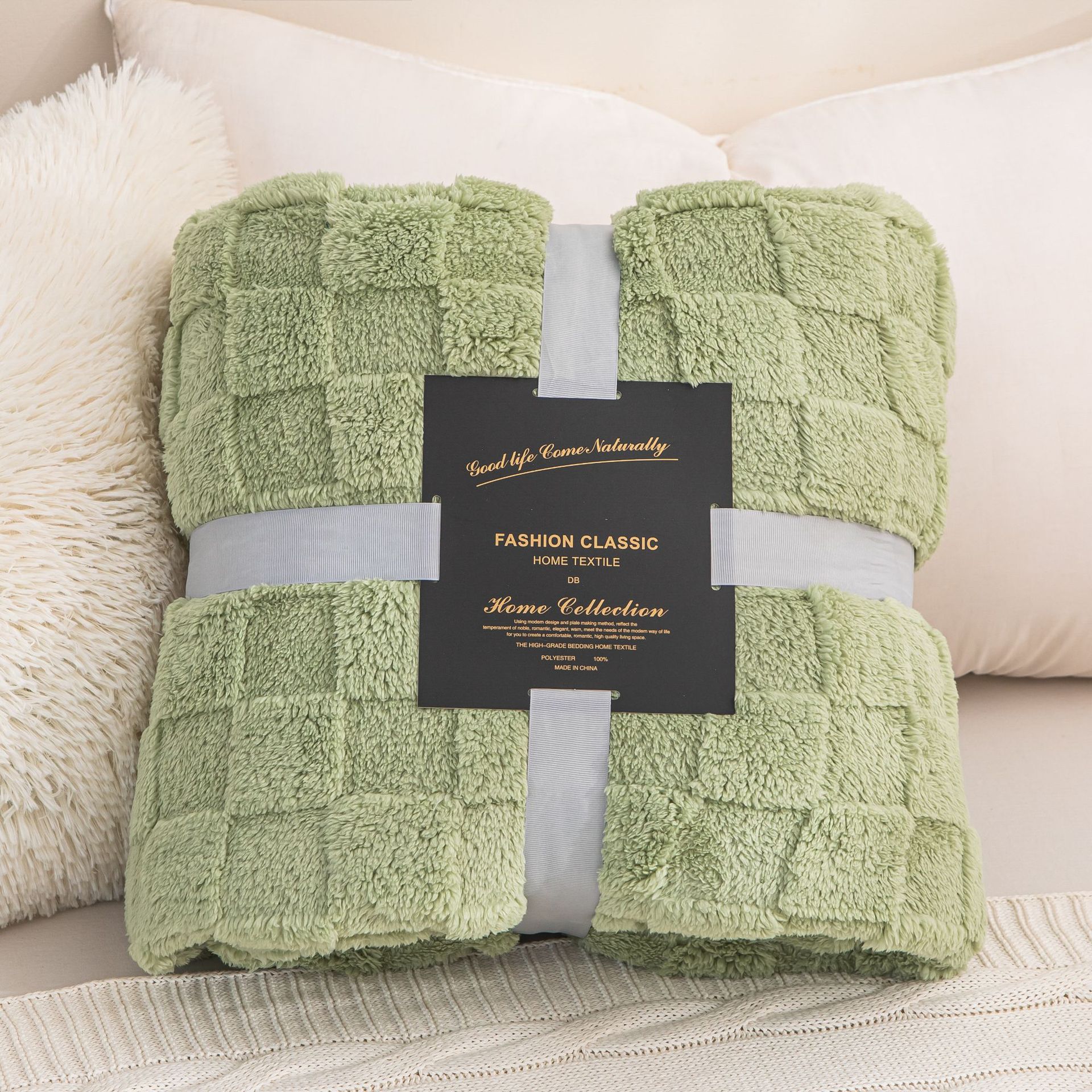 Thickened Taffeta-plaid Nap Coral Fleece Blanket photo 2