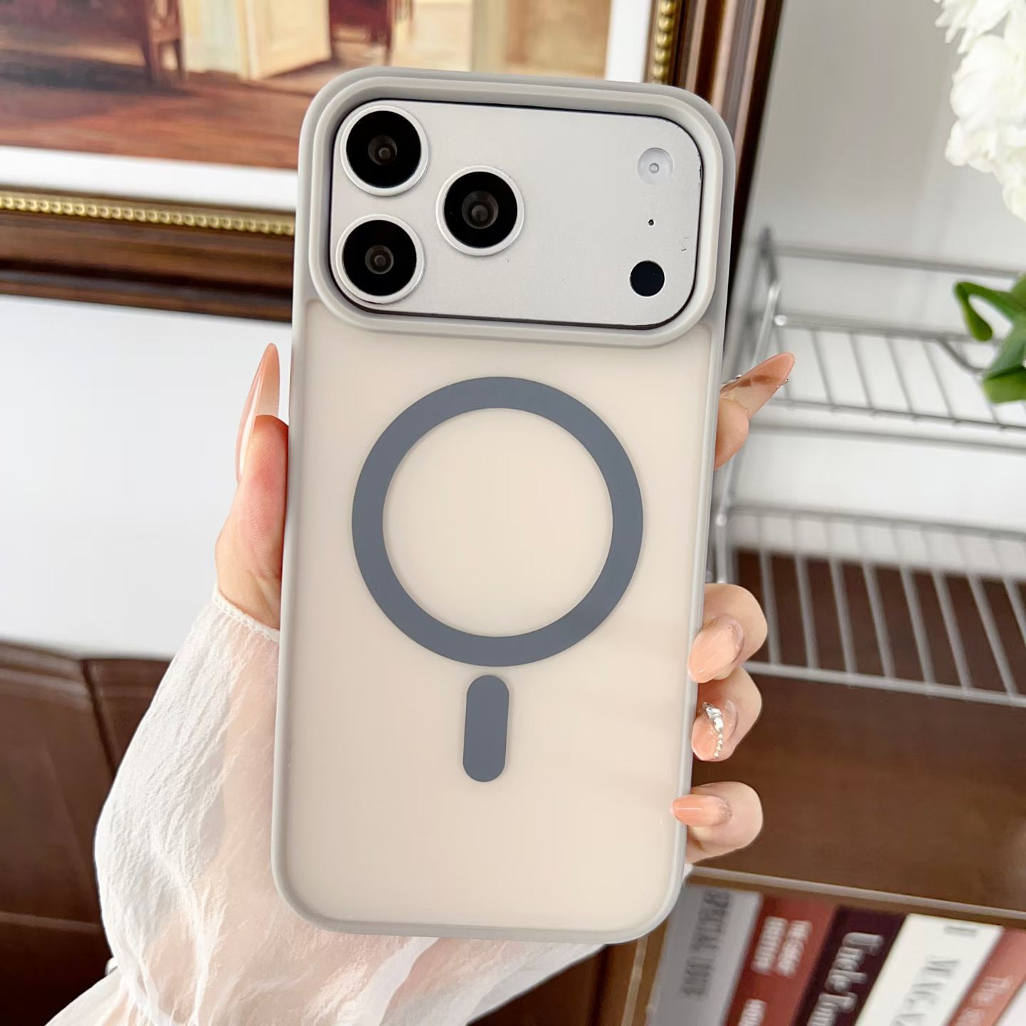 Magnetic Skin-feel Contrasting-color Phone Case photo 1