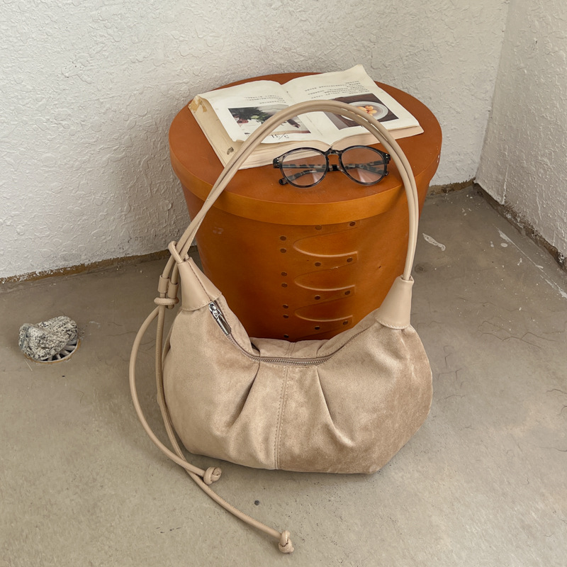 Casual Simple And Versatile Crossbody Bag photo 6