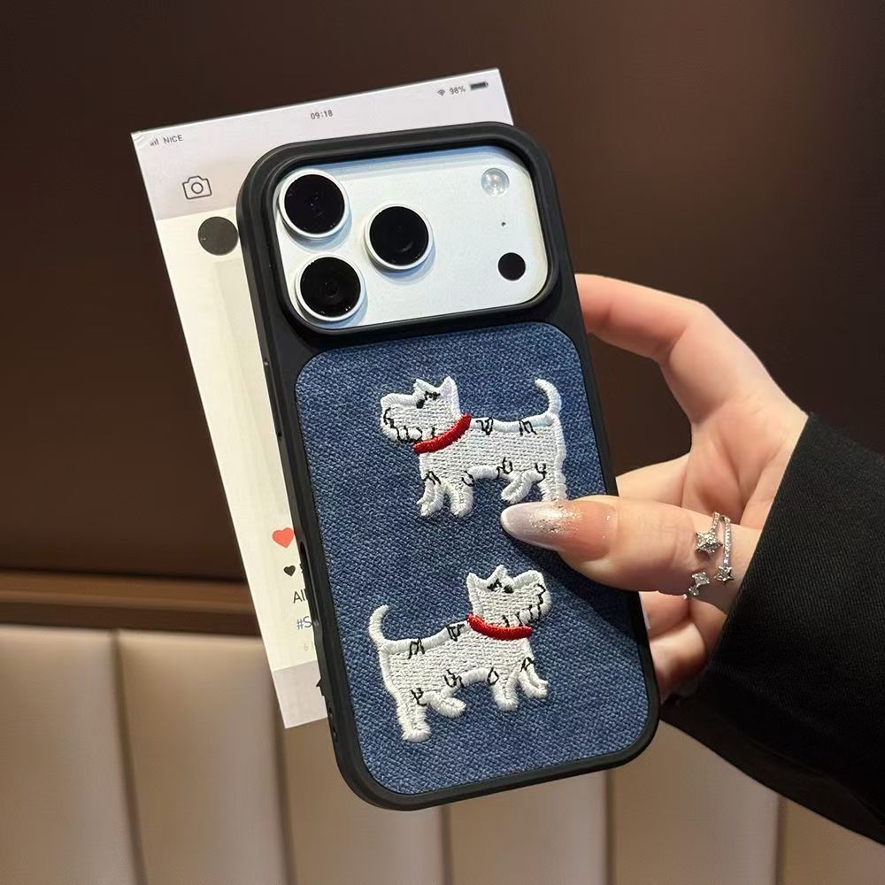 Two Dog Chinese-style Embroidered Phone Cases photo 1
