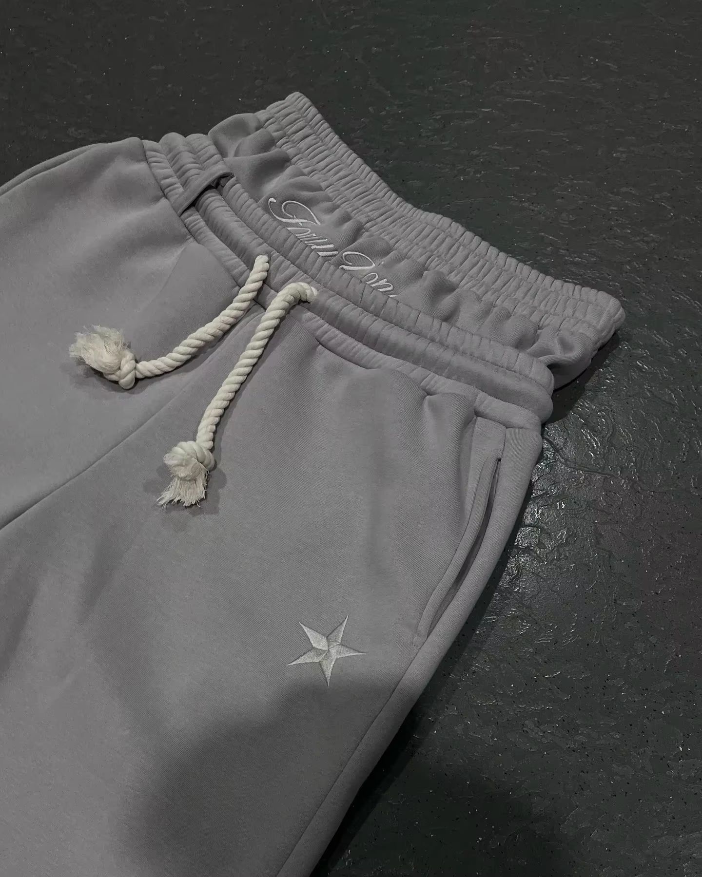 Trendy Double-waist Five-pointed Star Embroidery Couple Simple Casual Fake Two-piece Wide-leg Sweatpants photo 2
