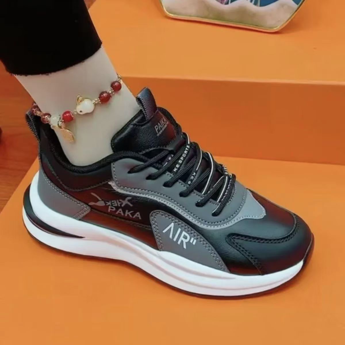 Trendy White Sneakers Casual And Breathable Agnes Shoes photo 5