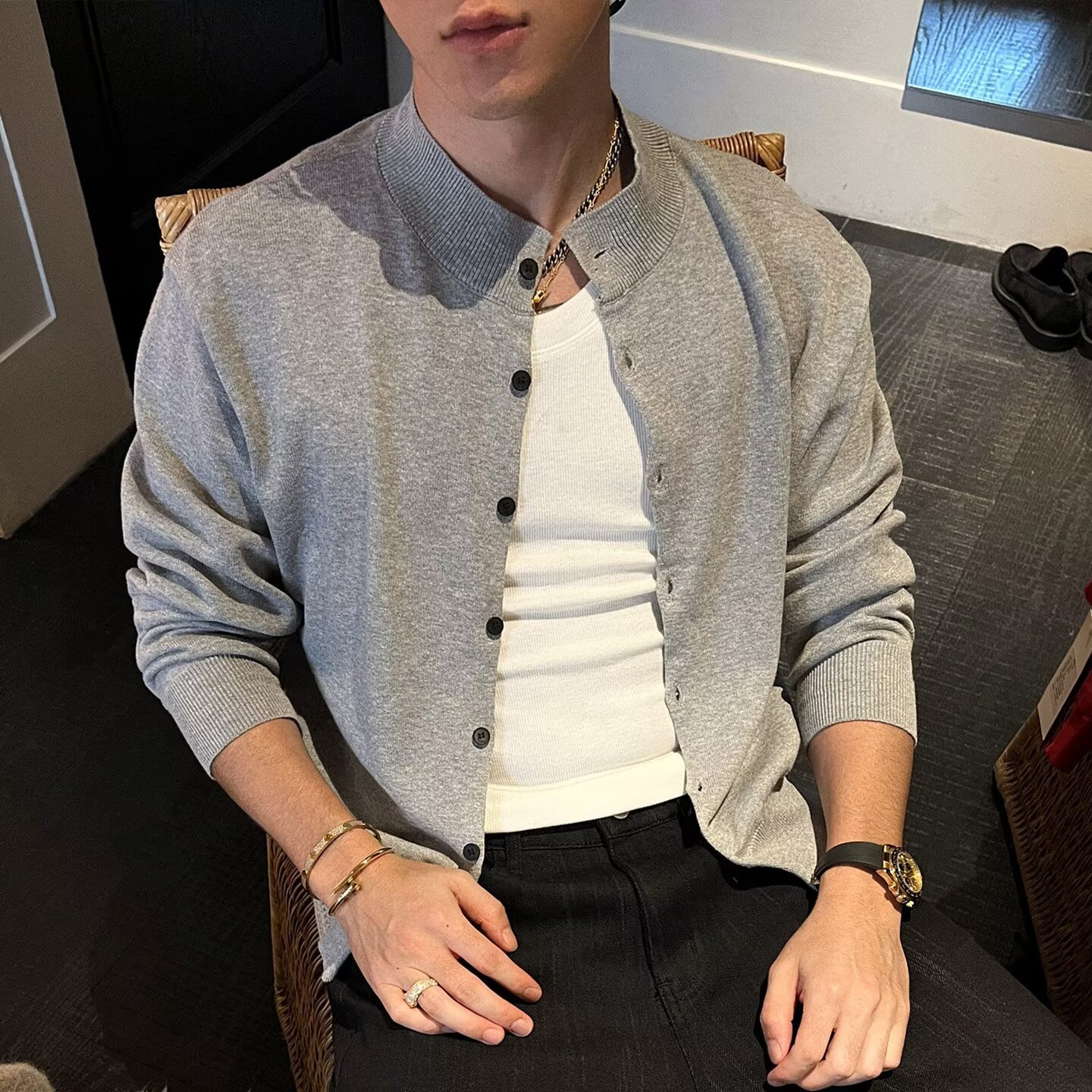 Japanese-style Vintage Coin-pattern Lapel Knit Loose-fit Casual Sweater photo 1