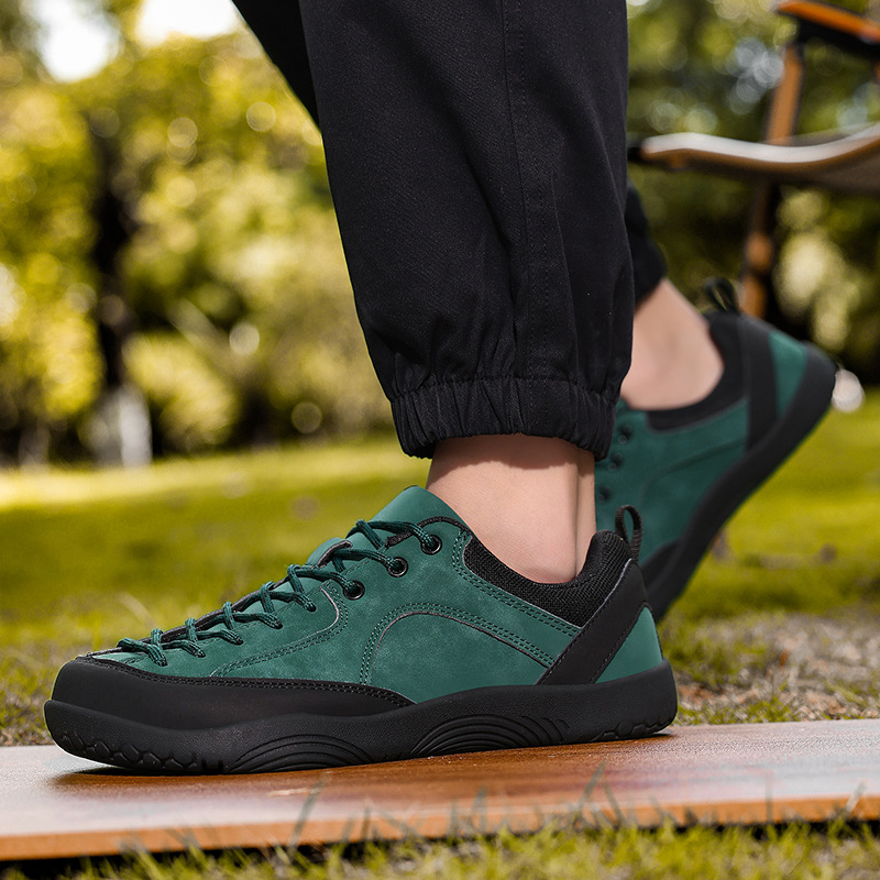 Wear-resistant Hiking Outdoor Climbing Shoes photo 4